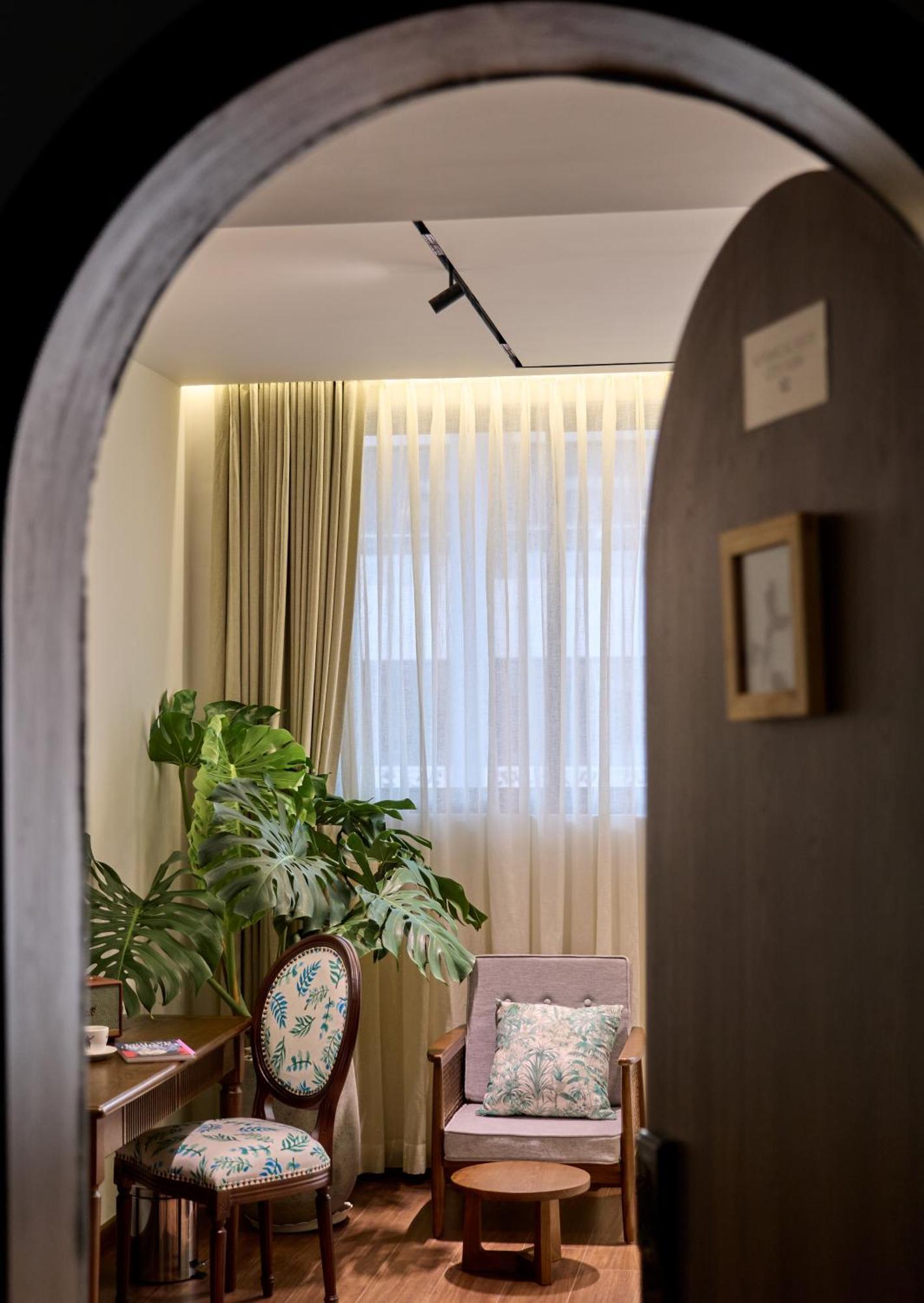 Khách sạn The Coffee - Healing & Retreats 4*